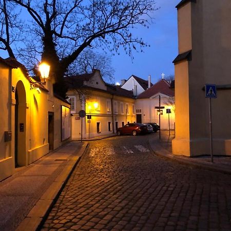Ferienwohnung Old Town Basement Prag Exterior foto