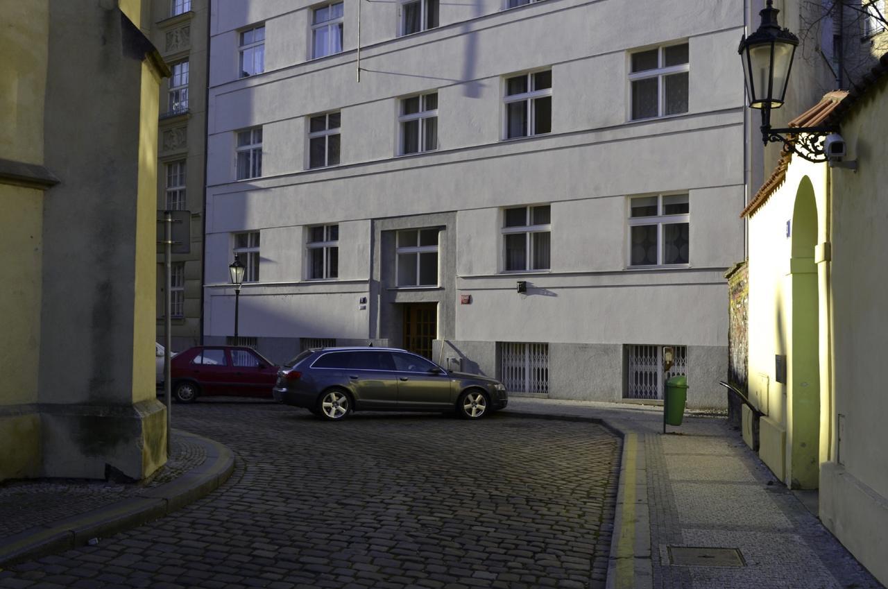 Ferienwohnung Old Town Basement Prag Exterior foto
